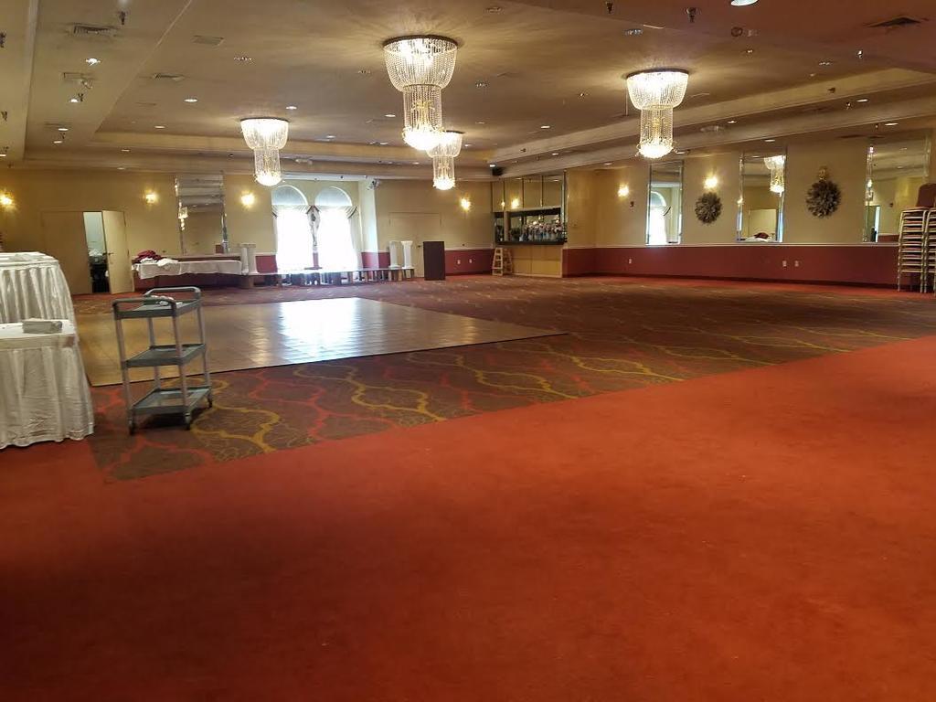 Ramada By Wyndham Glendale Heights/Lombard Hotel Exterior photo